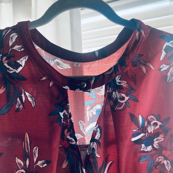 Keyhole Floral Mini Dress - Picture 2 of 5